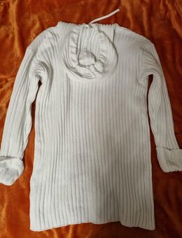 Gerippter Strick-Hoodie in Weiß - Rosenfeld