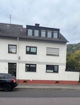 Dachgeschosswohnung mit 2 ZKB in gepflegtem Mehrfamilienhaus – Quinter Straße 26, Ehrang - Trier