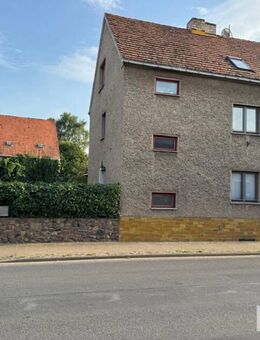 Haus mit Einliegerwohnung mit Großgarage und Garten in Putlitz - Putlitz