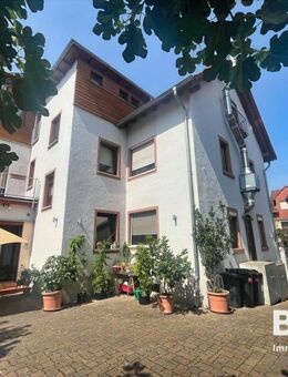 2 Wohneinheiten mit einer ca. 140 m² großen Gewerbeeinheit-Restaurant - Schöneck