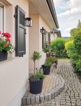 Charmanter Bungalow mit parkähnlich angelegtem Garten - Brück