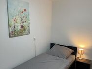 möbliertes WG-Zimmer mit Wlan, Gästeküche, Bad/WC, Waschmaschine - Stuttgart