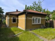 Berlin-Altglienicke Bungalow - Einfamilienhaus mit schönem großem Garten und viel Nebengelass - Berlin