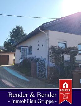 Einfamilienhaus mit Garten und zwei Garagen in ruhiger Lage - Goddert