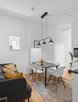 Cosy 5-room flat in the heart of Berlin with good transport links - Berlin