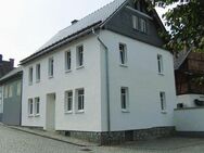 Hofreite - Bauernhaus mit großer ausbaufähiger Scheune und Nebengebäuden - Idstein
