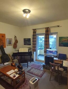 Solide Kapitalanlage: 2-Zimmer-Etagenwohnung mit Balkon, EBK und großem Keller - Braunschweig