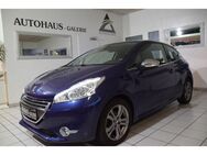 Peugeot 208 1.6 HDi*NAVI*XENON*TEILLEDER*PDC*SITZHEIZUNG - Sennfeld