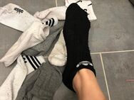 Getragene socken + Unterwäsche zu verkaufen - Griesheim