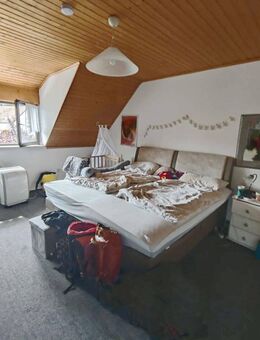Gemütliche 2 ZKB-Dachgeschosswohnung inkl. EBK - Homburg