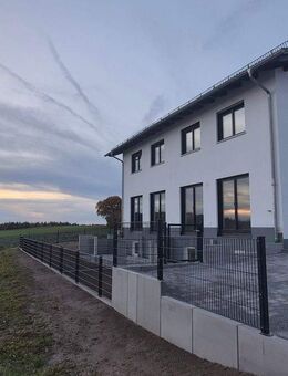 Neubau Doppelhaushälfte Reichersdorf / Bruckberg - Bruckberg (Regierungsbezirk Niederbayern)