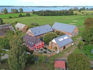 Landgut auf Usedom - Zwei vollständig ausgebaute Wohngebäude, über 700 m² Wohnfläche in idyllischer Naturkulisse - Usedom