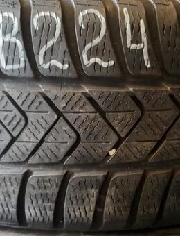 2x Winterreifen Pirelli Sottozero 3 (RSC) 225/45 R18 95H Dot1019 5-5,5mm B224 - Euskirchen Zentrum