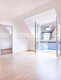 Frisch renovierte Eigentumswohnung mit zusätzlicher ca. 20 m² großen Ausbaureserve - Hamburg