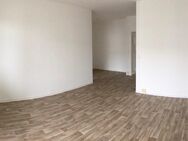 *Erstbezug nach Renovierung - 3 Zimmer-Wohnung mit Balkon in ruhiger Wohnlage* - Chemnitz