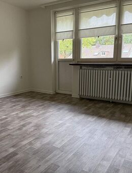 Kürzlich renovierte 3 ZKB mit EBK und Balkon in Wilhelmshöhe - Kassel
