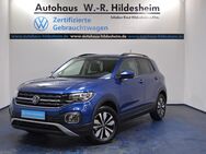 VW T-Cross, 1.0 TSI Move, Jahr 2023 - Ludwigslust