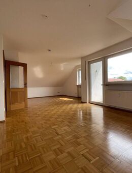 Wunderschöne Dachgeschosswohnung in exklusiver Lage! - München