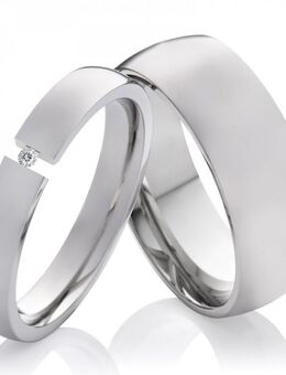 Partnerringe LUC31 mit Diamant und Gravur - Aholming