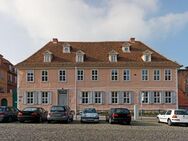 Kabinettwohnung im historischen Stadtpalais, 2 Zimmer, große Wohnküche, exkl. Ausstattung - Schwerin