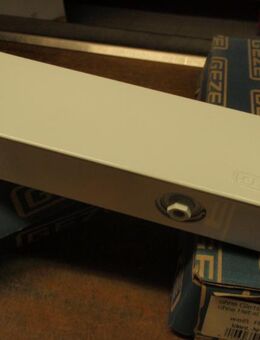 Geze Türschliesser, TS 3000 V, weiß Ral 9016 - Ulmen Ulmen