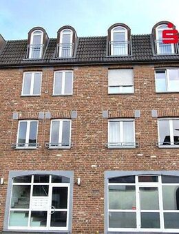 Hochwertig ausgestattete Dreizimmerwohnung mit Balkon und separater Garage in Broichweiden - Würselen