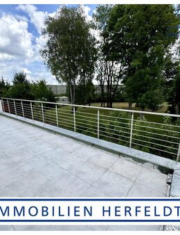 Erstbezug! Moderne Neubau-Dachterrassenwohnung mit Garage und Stellplatz in ruhiger, zentraler Lage - Stadtbergen