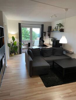schnucklige 1-Raum-Whng (ca.39 qm) +Einbauküch + Balkon ins Grüne - Frankenberg (Sachsen)