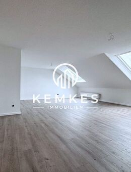 Teilrenovierte 3-Zimmer-Dachgeschosswohnung in zentraler Lage von Wesel-Obrighoven - Wesel