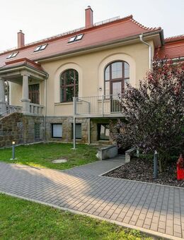 ** Ideal für Familien - große 5-Zimmerwohnung über mehrere Etagen ** - Neukirch (Lausitz)