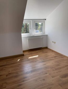 3 Zimmer Wohnung im Dachgeschoss sucht neuen Mieter - Untersteinach
