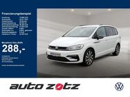 VW Touran, 1.5 TSI R line BLACK, Jahr 2024 - Landau (Pfalz)