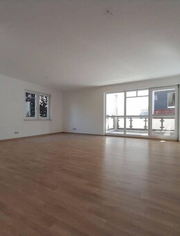 Helle 3-Zimmer-Wohnung mit Balkon in Mühlhausen/Thüringen - Mühlhausen (Thüringen)