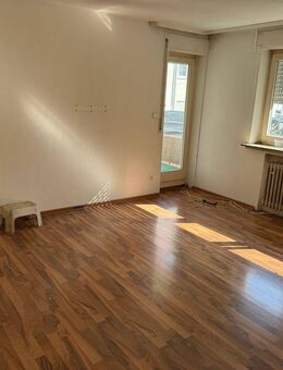 Bezahlbare 3-Zi Wohnung mit Balkon - Esslingen (Neckar)