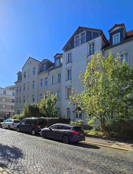 Charmante Maisonettewohnung in bester Lage im Erfurter Musikerviertel mit Duplex-Garagenstellplatz und Balkon - Erfurt