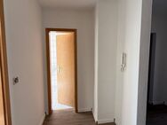 Schöne helle renovierte Dachgeschoss 2 Raum Wohnung in Hartenstein ab sofort zu vermieten - Hartenstein (Sachsen)