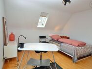 Für Pendler, modern möbliertes Zimmer mit Balkon und WLAN und Garten in Nürnberg / Zirndorf - Zirndorf