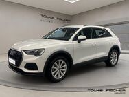 Audi Q3, 1.4 TFSI 45 e basis KlimaA, Jahr 2021 - Krefeld