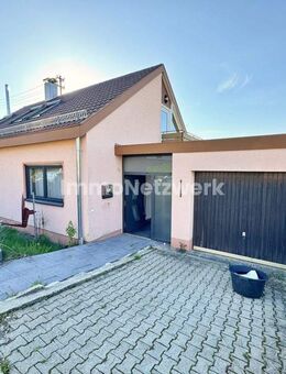 Teilsaniertes Einfamilienhaus in ruhiger Lage von Kohlberg - Bezugsfrei & vielseitig nutzbar - Kohlberg (Baden-Württemberg)