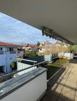 Großzügige Attikawohnung mit Panoramaterrasse - Müllheim