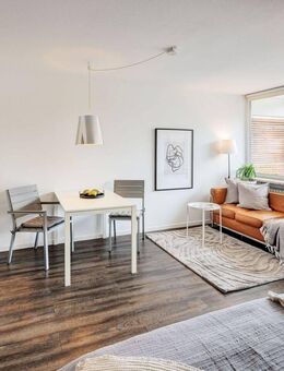 Neuhausen: Attraktives Apartment mit West-Balkon - frei - München