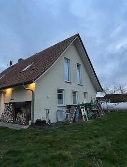 Sehr charmantes und großzügiges Haus auf dem Land mit viel Grundstück - Rüting
