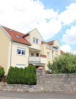 Lichtdurchflutete 3-Zimmer-Eigentumswohnung mit Dachstudio und Loggia - Würzburg