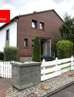 Großzügiges Einfamilienhaus in ruhiger Ortsrandlage - Felsberg