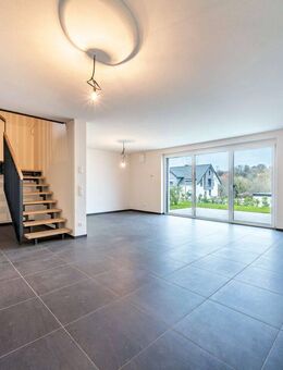 Exklusives Reihenhaus: Großzügig, modern & energieeffizient - Bad Friedrichshall