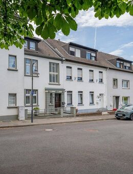 Vermietetes Zweifamilienhaus in ruhiger Lage - Substanz trifft Perspektive - Viersen