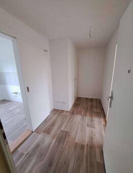 Sanierte 2-Raum-Wohnung in Oßmannstedt - Ilmtal-Weinstraße