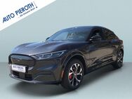 Ford Mustang Mach-E, AWD, Jahr 2022 - Bad Kreuznach