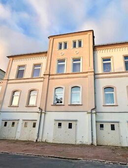 Mehrfamilienhaus mit 5 großen Wohnungen, Hinterhaus, 8 Garagen und Garten in schöner Lage von Meißen - Meißen