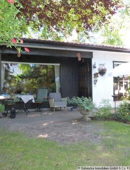 Zeuthen - in einmalig reizvoller, Waldrandlage, komfortables Sommerhaus als idealer Zweitwohnsitz - Zeuthen